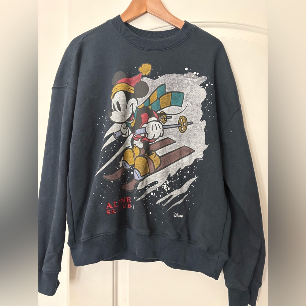 Hollister Disney Mickey Mouse alpine ski club sweatshirt dark blue size M